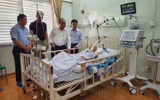 Thủ tướng Nguyễn Xuân Phúc thăm tướng tình báo Mười Hương
