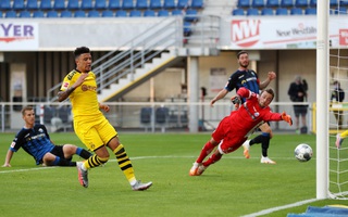 Jadon Sancho: Siêu hat-trick và kỷ lục sao trẻ Dortmund