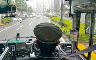 Người lái xe buýt ở Kyoto