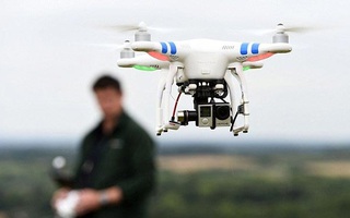 Chơi flycam gần sân bay có thể bị phạt đến 60 triệu đồng