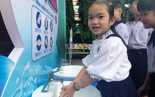 Viglacera lắp đặt miễn phí 10 trạm rửa tay kháng khuẩn tại các trường tiểu học