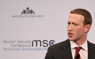 Facebook trong cơn khủng hoảng: Mất 56 tỉ USD vì nước cờ sai
