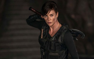 "The Old Guard" - màn trình diễn của Charlize Theron