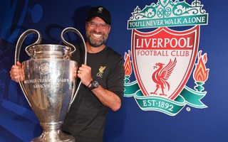 Liverpool vô địch, Klopp được bầu chọn là HLV giỏi nhất hành tinh