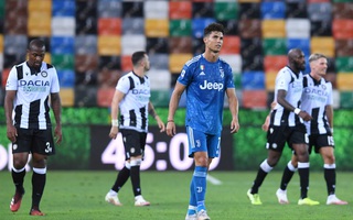 Thua sốc đối thủ lo trụ hạng, Juventus sắp mất ngôi Serie A