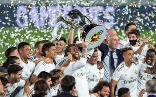 Vừa “ẵm” cúp, Real Madrid lại “xin” cầu thủ… giảm lương