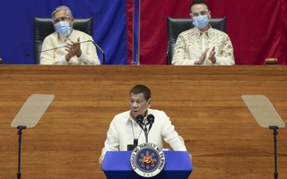 Tổng thống Duterte hỏi mua vắc-xin Covid-19 của Trung Quốc