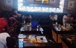 11 cô gái tham gia “tiệc ma túy” tại phòng hát karaoke