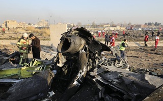 Vụ Iran bắn nhầm máy bay Ukraine: Nhiều hành khách sống sót sau tên lửa đầu tiên