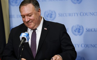 Bầu cử Mỹ: Ngoại trưởng Pompeo bị điều tra