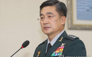 Hàn Quốc bất ngờ thay Bộ trưởng Quốc phòng, hé lộ "người được chọn"