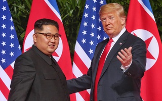 27 bức thư "đầy tình cảm" giữa Tổng thống Trump và ông Kim Jong-un