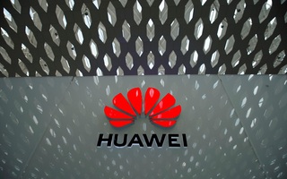 Dính "đòn độc" của Mỹ, Huawei chồng chất khó khăn