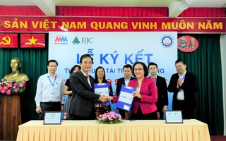 MM Mega Market Việt Nam tài trợ học bổng “Vươn cao sự nghiệp”