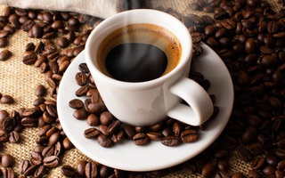2-3 tách cà phê mỗi ngày, tác động khó tin lên dạng ung thư phổ biến