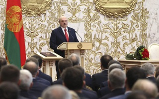 Tổng thống Belarus nhậm chức không thông báo trước
