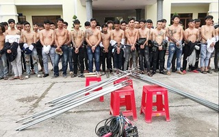 Bắt giữ 59 thanh niên mang hung khí "dàn trận" ở Biên Hòa