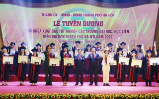 Hà Nội tuyên dương 88 thủ khoa xuất sắc năm 2020