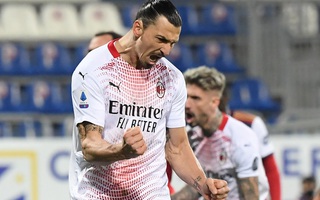 Ibrahimovic hâm nóng cuộc đua "song mã" Serie A