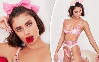 “Thiên thần nội y” Taylor Hill khoe thân hình “bốc lửa”