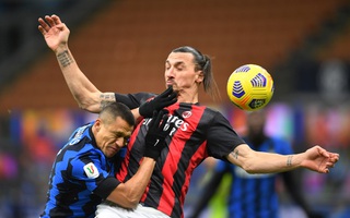 Người hùng Ibrahimovic hóa tội đồ, AC Milan thua ngược Inter ở Cúp quốc gia Ý