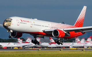Boeing 777 lại lỗi động cơ, hạ cánh khẩn cấp ở Nga