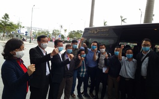 Phó Giám đốc Sở Y tế Đà Nẵng cùng 7 y bác sĩ lên đường đến Gia Lai hỗ trợ truy vết Covid-19