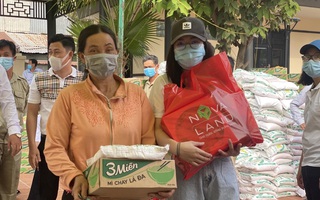 Nova Group tặng quà Tết cho hộ nghèo huyện Hồng Ngự, Đồng Tháp