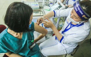 Hơn 10.000 người Việt đã tiêm vắc-xin Covid-19