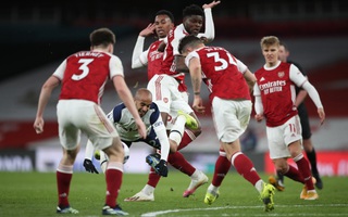 Nghiệt ngã phạt đền và thẻ đỏ, Tottenham thua đau Arsenal trận derby