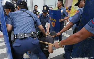 Cảnh sát Philippines "giết nhầm" thị trưởng và 2 trợ lý