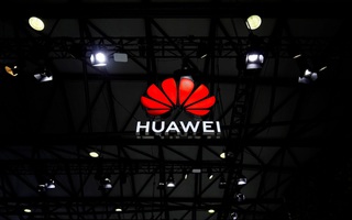 "Buông" bà Mạnh Vãn Chu, Mỹ vẫn quyết triệt đường Huawei