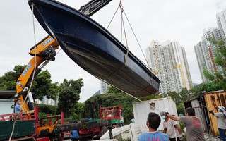 Chịu hết nổi hội Tam Hoàng, cảnh sát Hồng Kông trấn áp mạnh tay