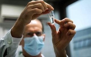 Điện Kremlin: "Nói Nga lấy công thức vắc-xin AstraZeneca là phản khoa học"