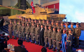 Quân đội Triều Tiên xuất hiện "siêu anh hùng"
