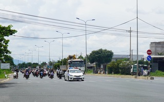 CSGT dẫn đường cho gần 2.000 người Ninh Thuận chạy xe máy về quê