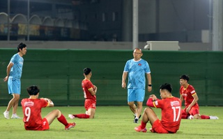 Báo Hàn Quốc: HLV đội tuyển Trung Quốc có thể bị sa thải sớm vì "phép thuật" Park Hang-seo