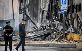 Vụ máy bay lao  vào tòa nhà Ý: Cả nhà tỉ phú Romania chết thảm