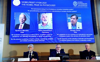 3 nhà khoa học chia nhau giải Nobel Vật lý 2021