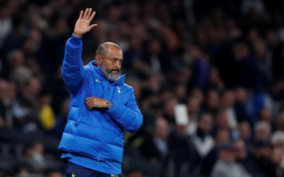 Thua thảm Man United, Tottenham thẳng tay sa thải HLV Nuno Espirito Santo