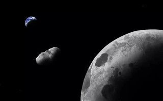 Mặt trăng bị vỡ, một mảnh đang bay gần Trái Đất?
