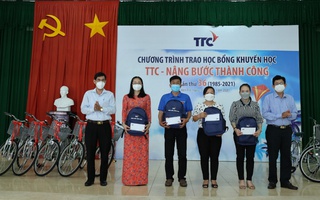 “TTC - Nâng bước thành công” lần thứ 36 trao tặng 585 suất học bổng đến học sinh tỉnh Bến Tre