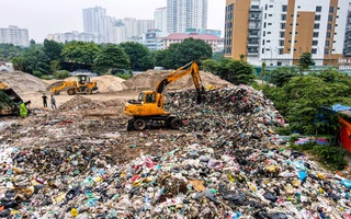 Hồ chứa tại bãi rác lớn nhất Hà Nội quá tải, nguy cơ tràn chất thải ra môi trường