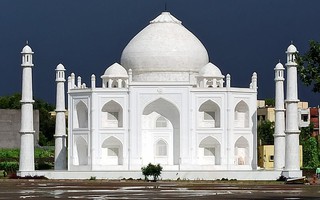 Ấn Độ: Chồng xây bản sao đền Taj Mahal vì quá yêu vợ