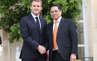 Thủ tướng Phạm Minh Chính hội kiến Tổng thống Pháp Emmanuel Macron