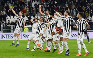 Juventus trở lại cuộc đua vô địch Serie A
