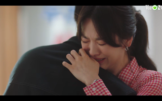 Song Hye Kyo mượn nước mắt tỏ tình