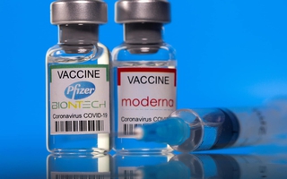 Cho phép tiêm trộn vắc-xin Moderna cho người đã tiêm mũi 1 Pfizer hoặc AstraZeneca