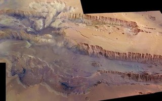 Dấu hiệu lạ ở Sao Hỏa: hẻm núi đầy "xác ướp" sinh vật ngoài hành tinh?