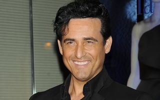 Danh ca Carlos Marin của IL Divo qua đời vì Covid-19